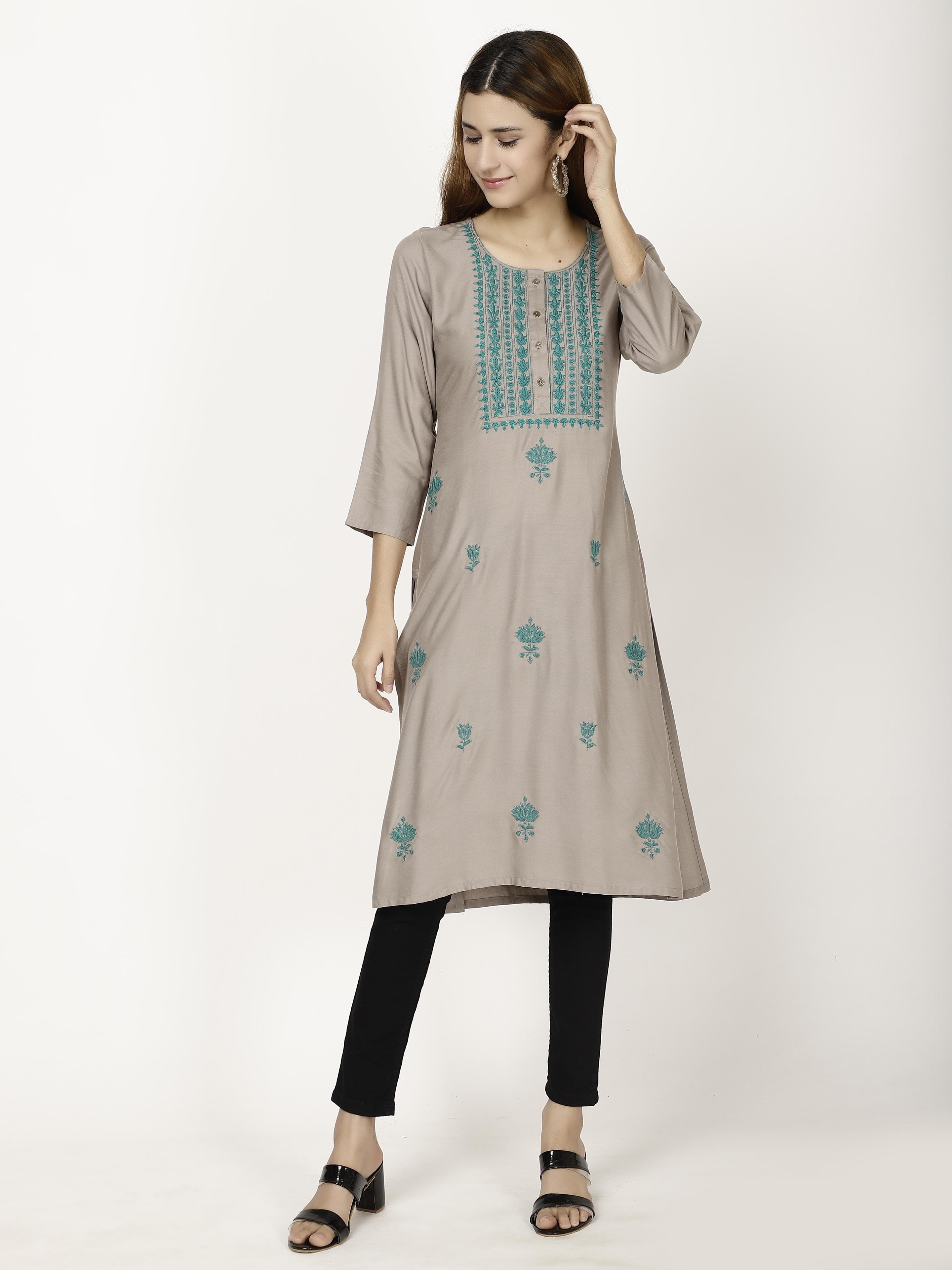 Straight fit embroidered kurta